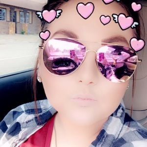 Meet your Posher, Tori